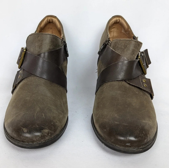 CLARKS Indigo Artisan Heath Woodlark Belted Buckle Ankle Boots Boho Punk Heel 9M - Picture 12 of 14